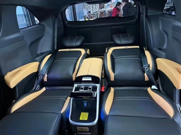 Toyota Sienna Modificirani dodaci za unutrašnjost